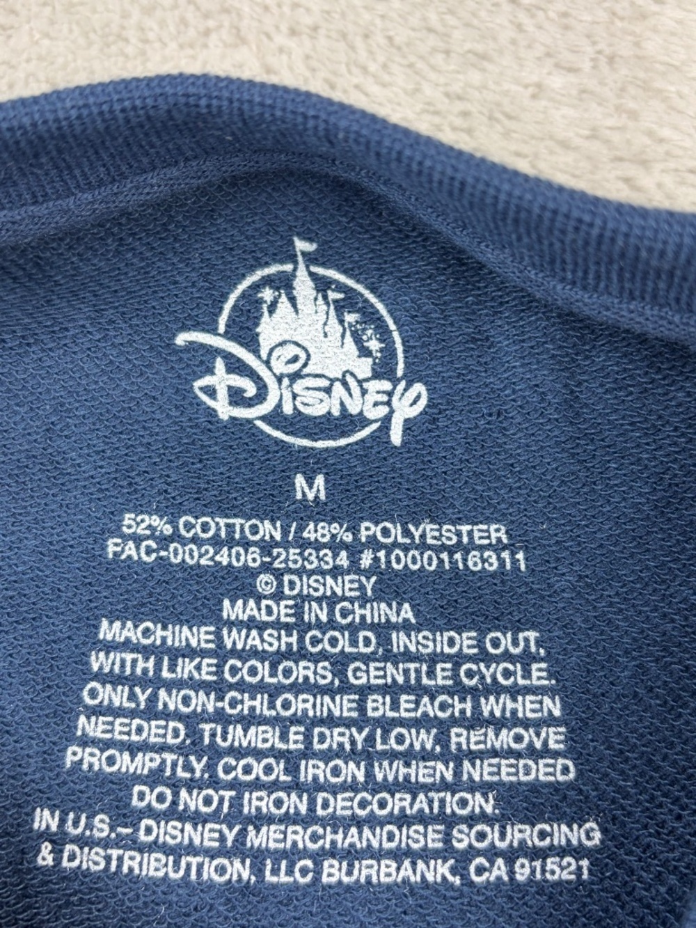Disney Vacation Club Mickey Mouse Long Sleeve Women's Size Medium BRAND NEW - Picture 5 of 9